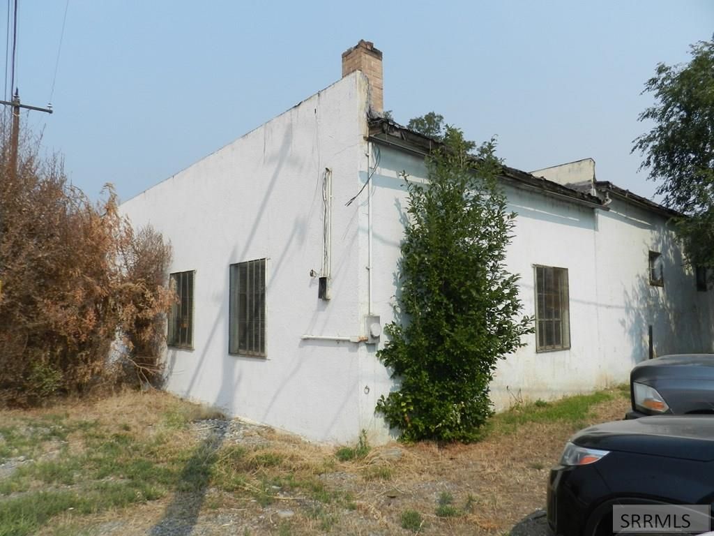 Image 16 of property listing at 104 S Challis Street, Salmon, ID 83467