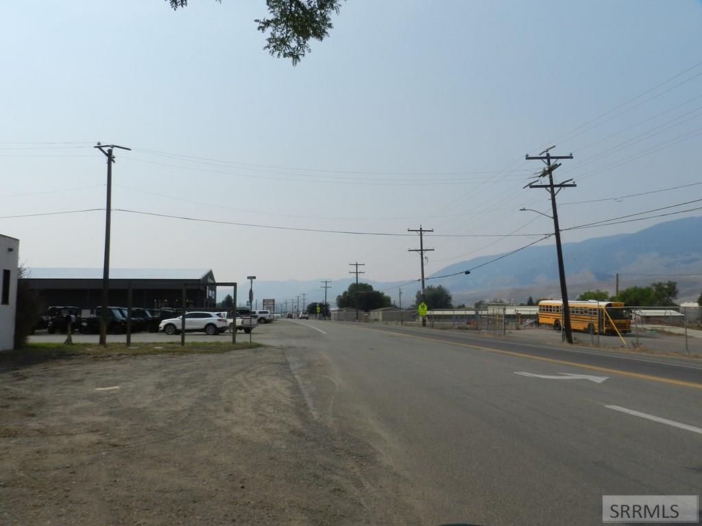 Image 4 of property listing at 104 S Challis Street, Salmon, ID 83467