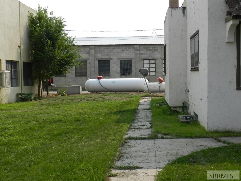 Image 6 of property listing at 104 S Challis Street, Salmon, ID 83467
