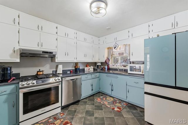 1007 McPherson Avenue, Alton, IL 62002