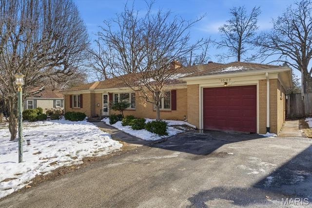 1007 McPherson Avenue, Alton, IL 62002