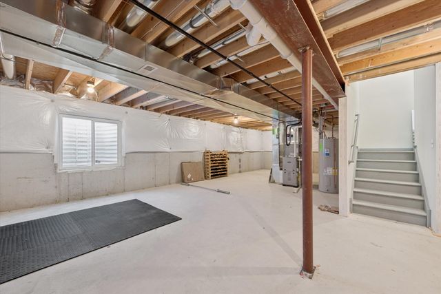 11474 Iris Place, Winfield, IN 46307