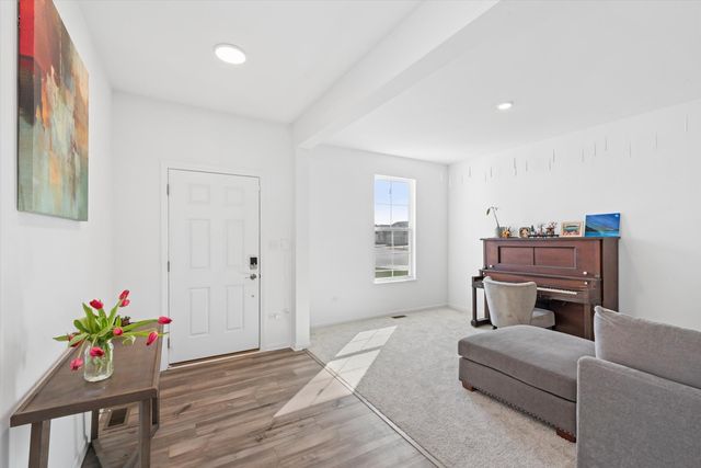 11474 Iris Place, Winfield, IN 46307