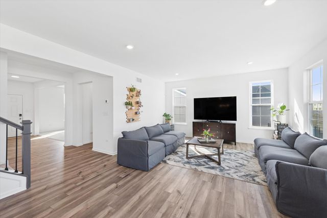 11474 Iris Place, Winfield, IN 46307