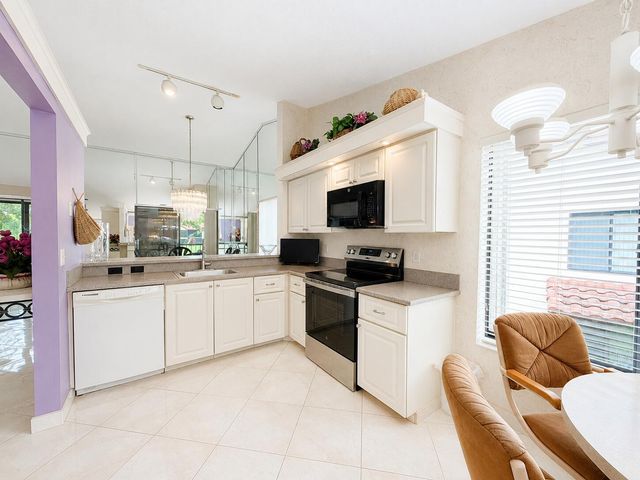 10592 Tropic Palm Avenue 202, Boynton Beach, FL 33437