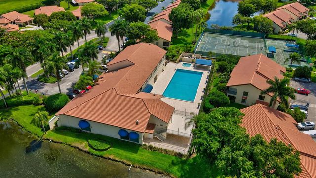 10592 Tropic Palm Avenue 202, Boynton Beach, FL 33437