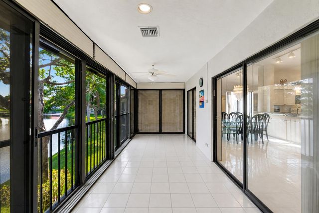10592 Tropic Palm Avenue 202, Boynton Beach, FL 33437