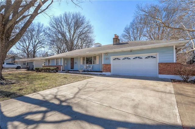 8428 James A Reed Road, Raytown, MO 64138