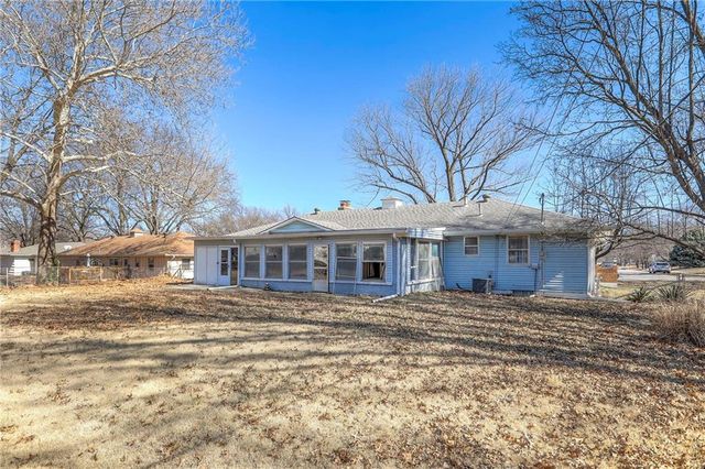 8428 James A Reed Road, Raytown, MO 64138