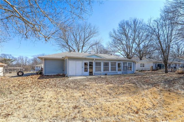 8428 James A Reed Road, Raytown, MO 64138