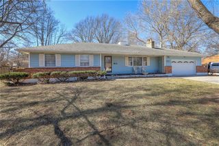 8428 James A Reed Road, Raytown, MO 64138