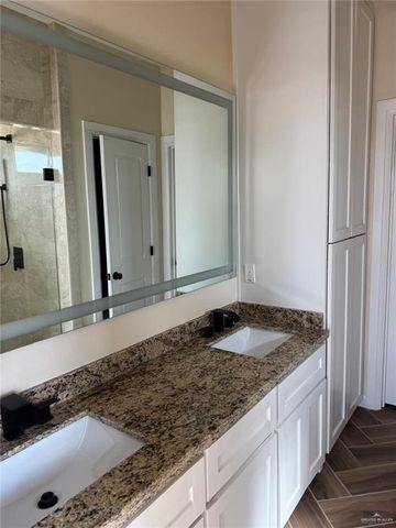 942 Xavier Avenue, Mission, TX 78573