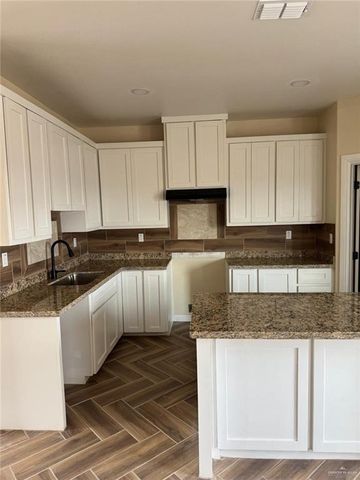 942 Xavier Avenue, Mission, TX 78573