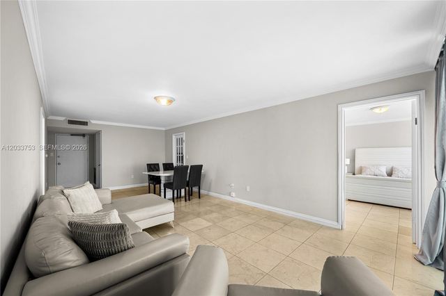 18011 Biscayne Blvd 902, Aventura, FL 33160