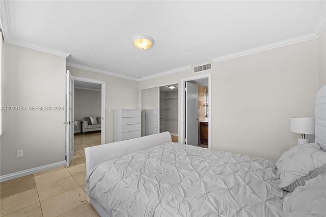 18011 Biscayne Blvd 902, Aventura, FL 33160