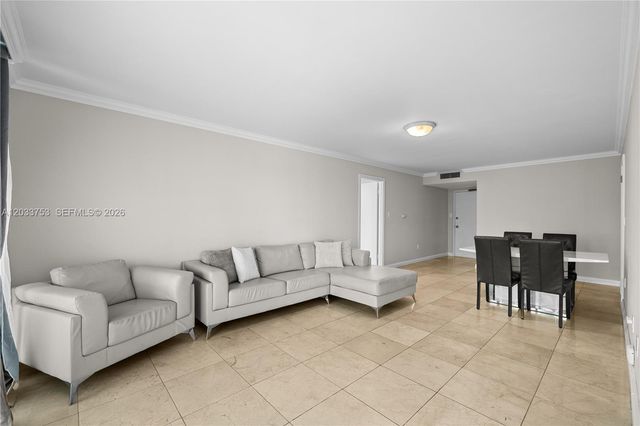 18011 Biscayne Blvd 902, Aventura, FL 33160