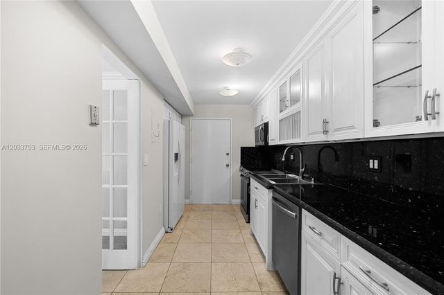 18011 Biscayne Blvd 902, Aventura, FL 33160