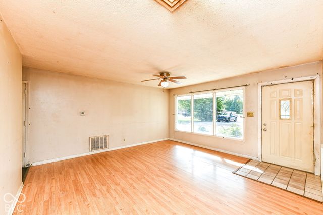 1731 N Girls School Road, Indianapolis, IN 46214