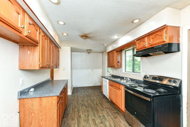 1731 N Girls School Road, Indianapolis, IN 46214