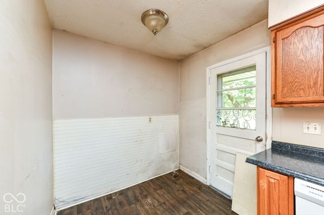 1731 N Girls School Road, Indianapolis, IN 46214