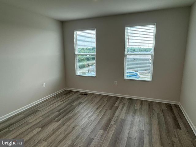 147 PRESIDENTS POINTE AVE, Ranson, WV 25438