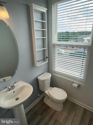 147 PRESIDENTS POINTE AVE, Ranson, WV 25438