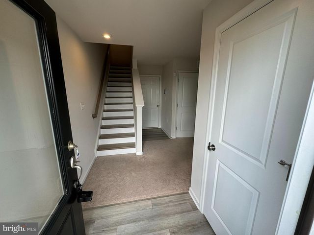 147 PRESIDENTS POINTE AVE, Ranson, WV 25438