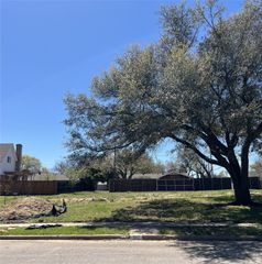 503 Arrowhead Drive, Richardson, TX 75080