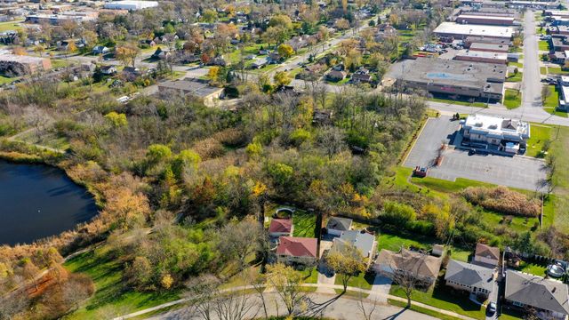 426 W Fullerton Avenue, Addison, IL 60101