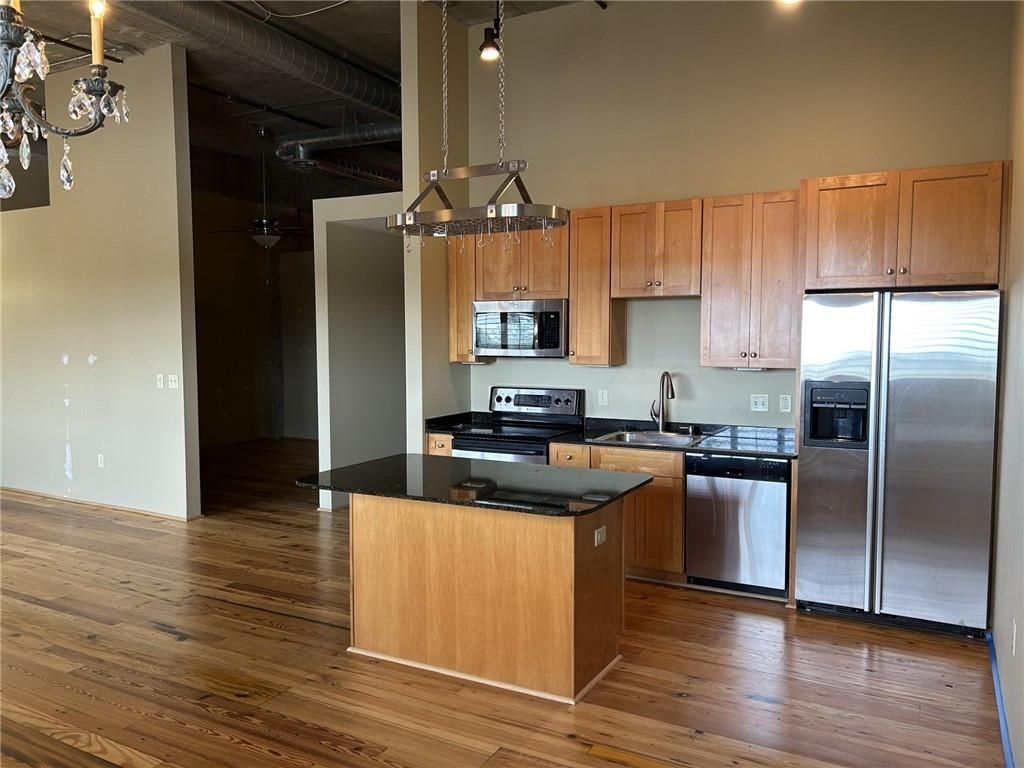 6105 Blue Stone Road 413, Atlanta, GA 30328