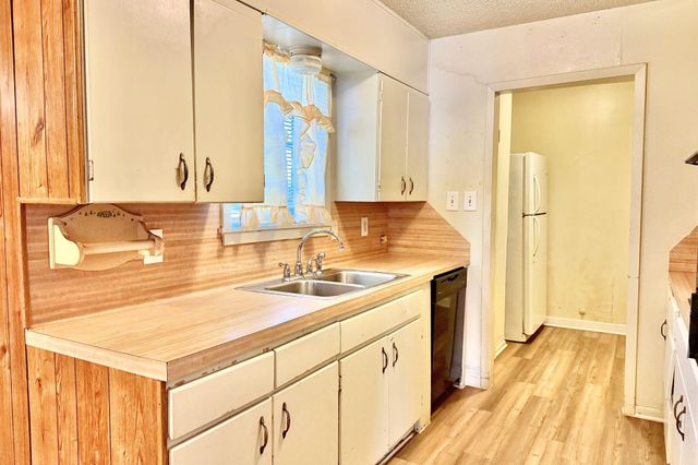 3966 Broadmoor Drive, Beaumont, TX 77707