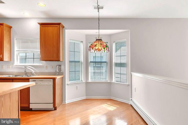 26 RAINFLOWER LA, West Windsor, NJ 08550