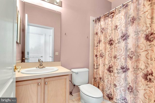 26 RAINFLOWER LA, West Windsor, NJ 08550