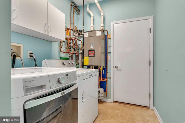 26 RAINFLOWER LA, West Windsor, NJ 08550