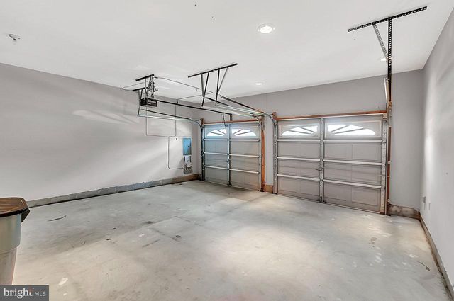 26 RAINFLOWER LA, West Windsor, NJ 08550