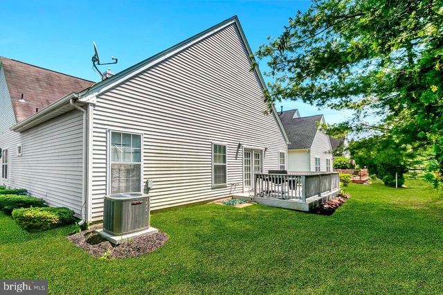 26 RAINFLOWER LA, West Windsor, NJ 08550