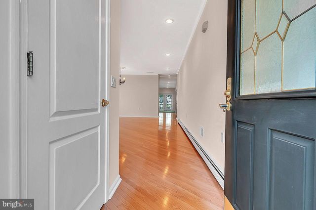 26 RAINFLOWER LA, West Windsor, NJ 08550