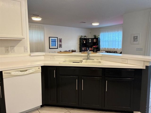 8026 CARRIAGE POINTE DRIVE, Gibsonton, FL 33534