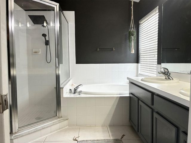 8026 CARRIAGE POINTE DRIVE, Gibsonton, FL 33534