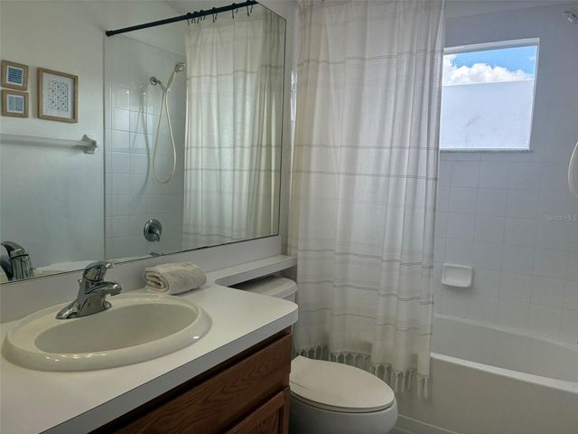 8026 CARRIAGE POINTE DRIVE, Gibsonton, FL 33534