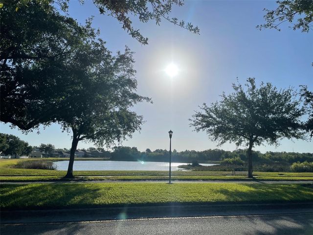 8026 CARRIAGE POINTE DRIVE, Gibsonton, FL 33534