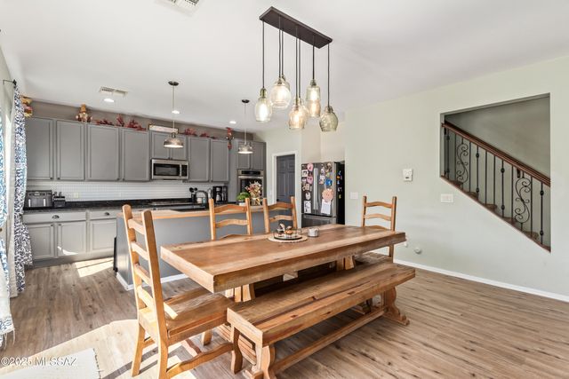 734 S Harry P Stagg Drive, Vail, AZ 85641