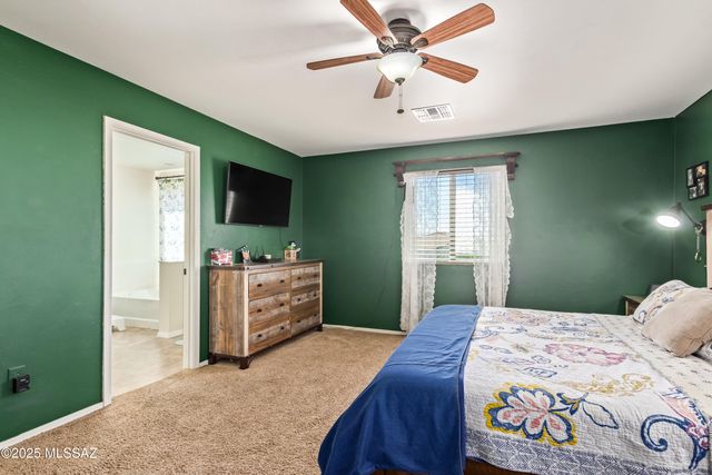 734 S Harry P Stagg Drive, Vail, AZ 85641