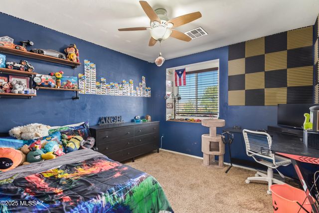 734 S Harry P Stagg Drive, Vail, AZ 85641