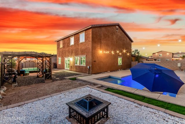 734 S Harry P Stagg Drive, Vail, AZ 85641