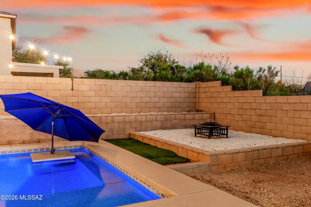 734 S Harry P Stagg Drive, Vail, AZ 85641