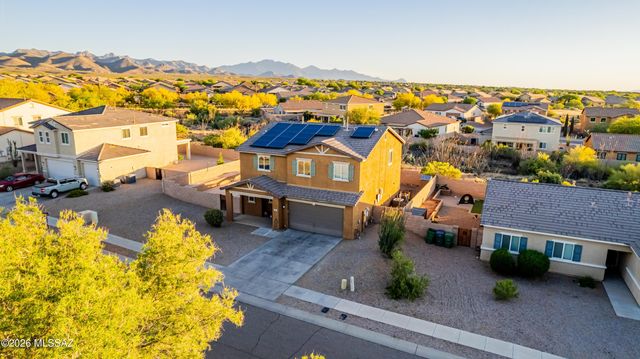 734 S Harry P Stagg Drive, Vail, AZ 85641