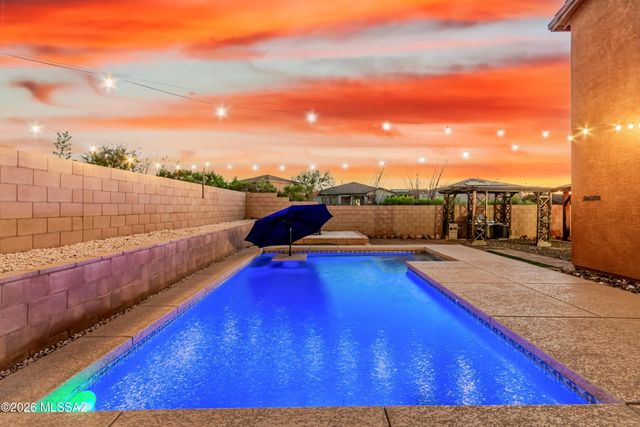 734 S Harry P Stagg Drive, Vail, AZ 85641