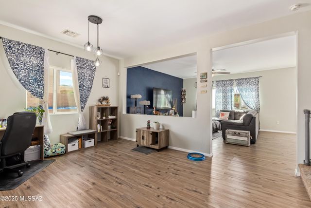 734 S Harry P Stagg Drive, Vail, AZ 85641