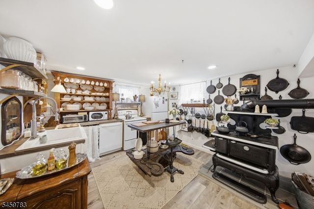 986 Fairview Lake Rd, Stillwater Twp., NJ 07860